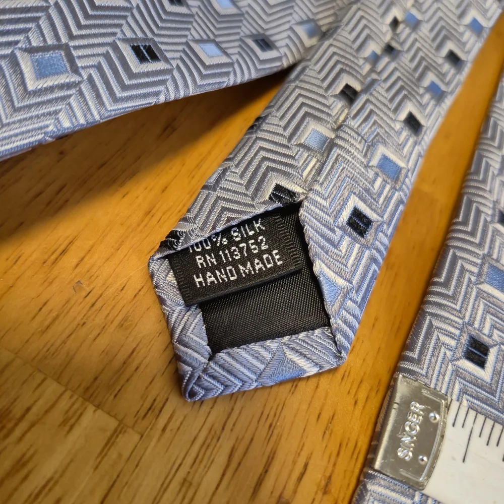 Joseph &‎ Feiss Blue and Gray Silk Tie